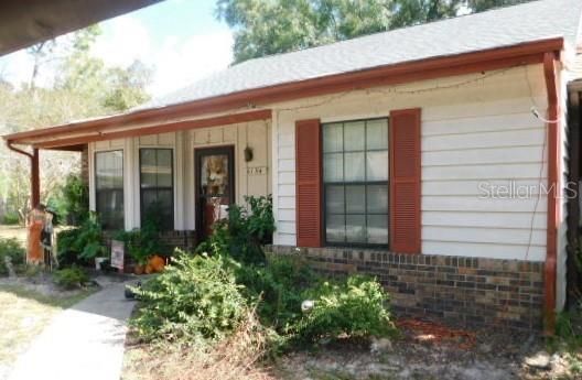 Recently Sold: $160,000 (3 beds, 2 baths, 1564 Square Feet)