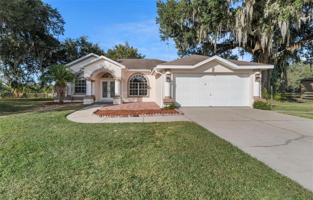 Recently Sold: $739,900 (3 beds, 2 baths, 1731 Square Feet)