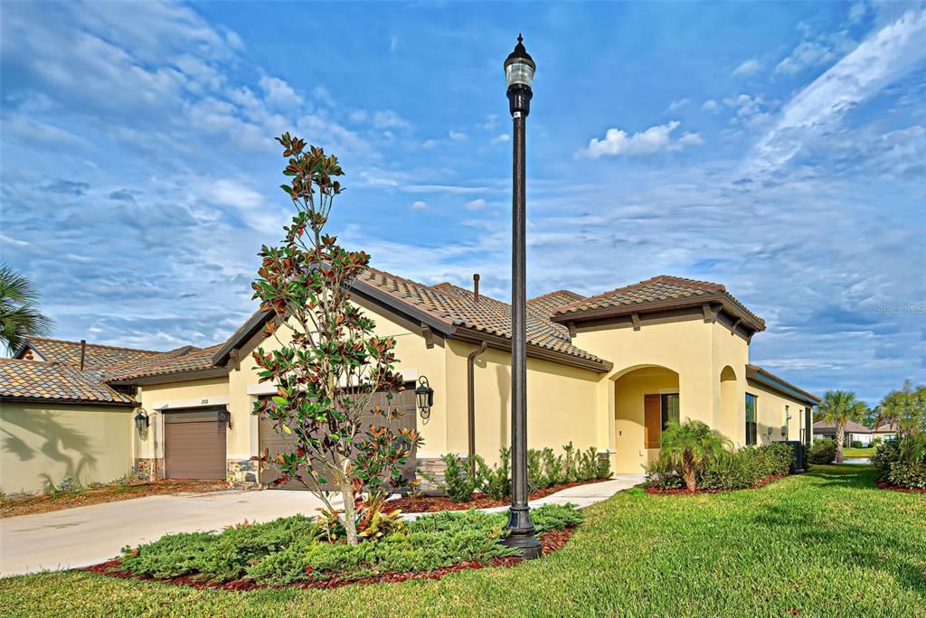 Recently Sold: $499,000 (2 beds, 2 baths, 1524 Square Feet)