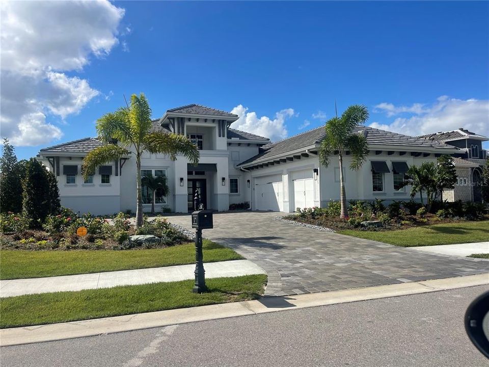 Recently Sold: $3,500,000 (5 beds, 5 baths, 4187 Square Feet)