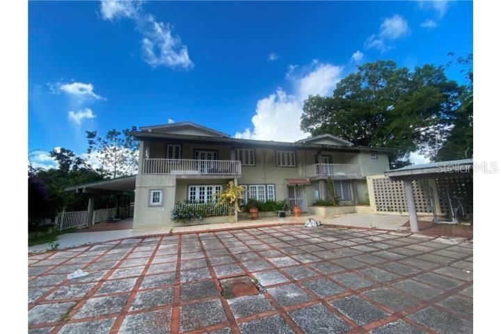 Vendido Recientemente: $219,700 (3 camas, 3 baños, 4446 Pies cuadrados)