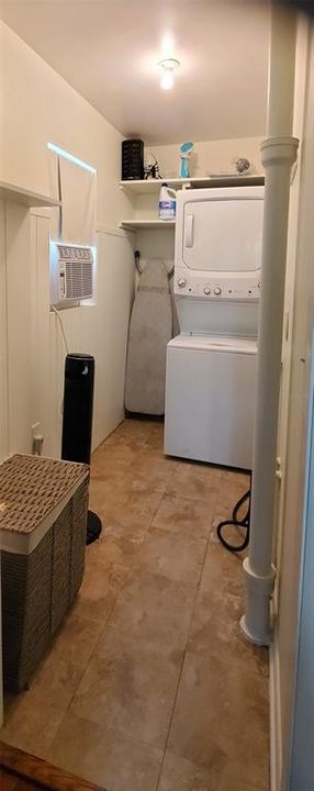 For Rent: $2,500 (2 beds, 1 baths, 850 Square Feet)