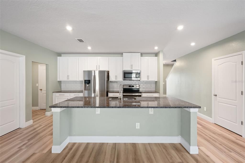 Look at this kitchen...beautiful!