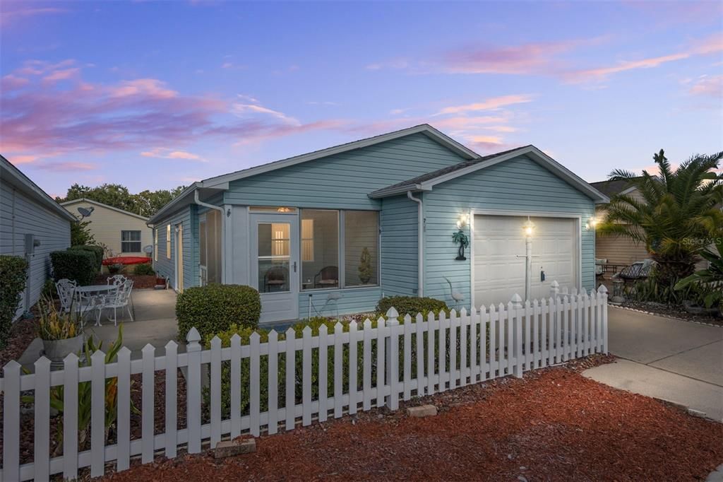 Recently Sold: $249,999 (2 beds, 2 baths, 1121 Square Feet)