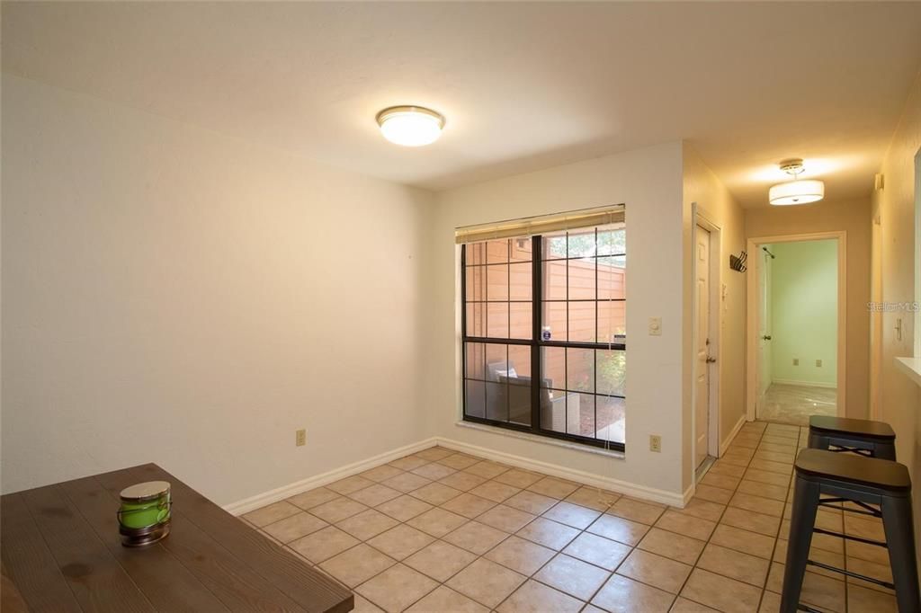 Active With Contract: $1,349 (2 beds, 2 baths, 1106 Square Feet)