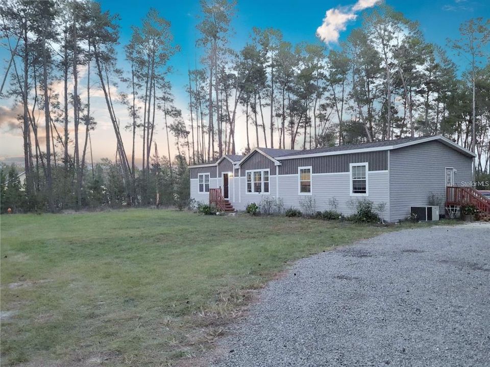 Recently Sold: $353,000 (3 beds, 2 baths, 2070 Square Feet)