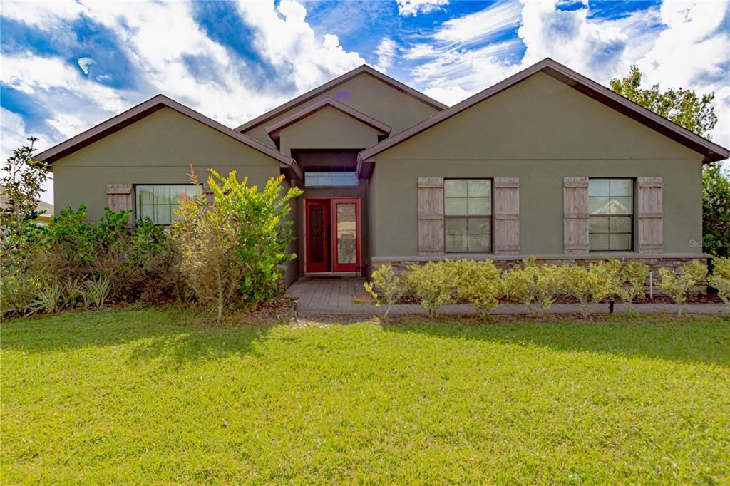 最近售出: $450,000 (4 贝兹, 2 浴室, 2208 平方英尺)