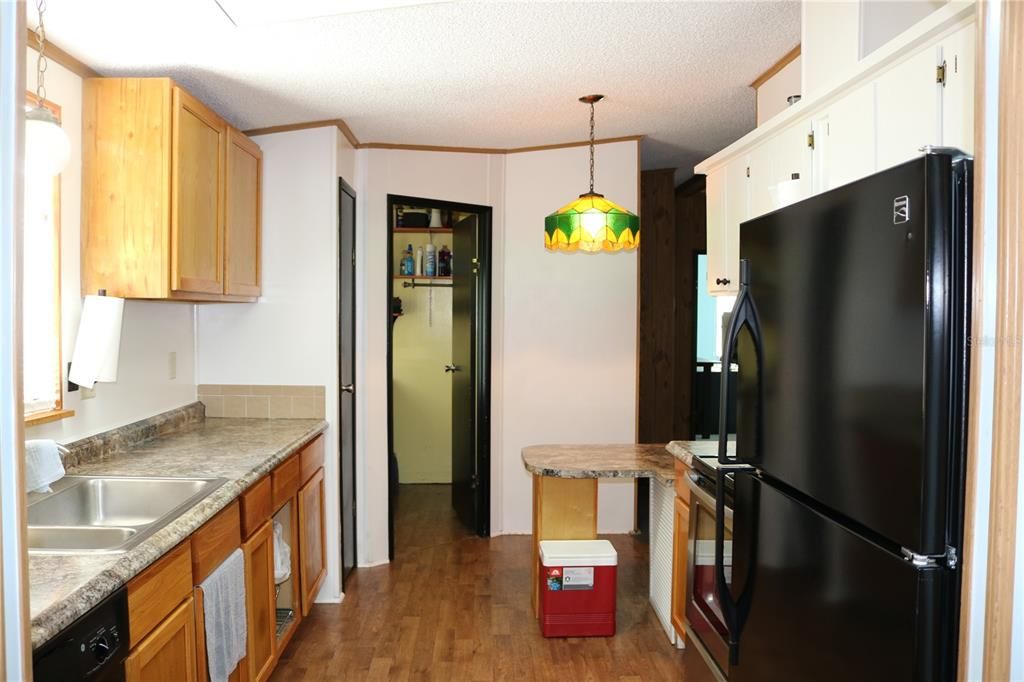 Recently Sold: $139,900 (3 beds, 2 baths, 1664 Square Feet)