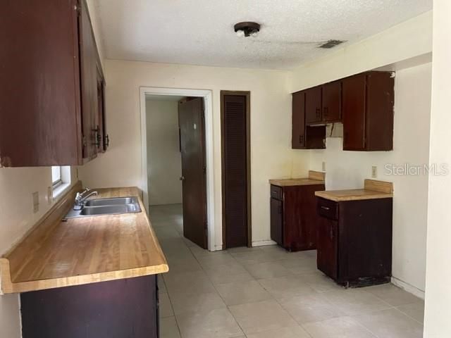 Recently Sold: $145,000 (4 beds, 1 baths, 1344 Square Feet)
