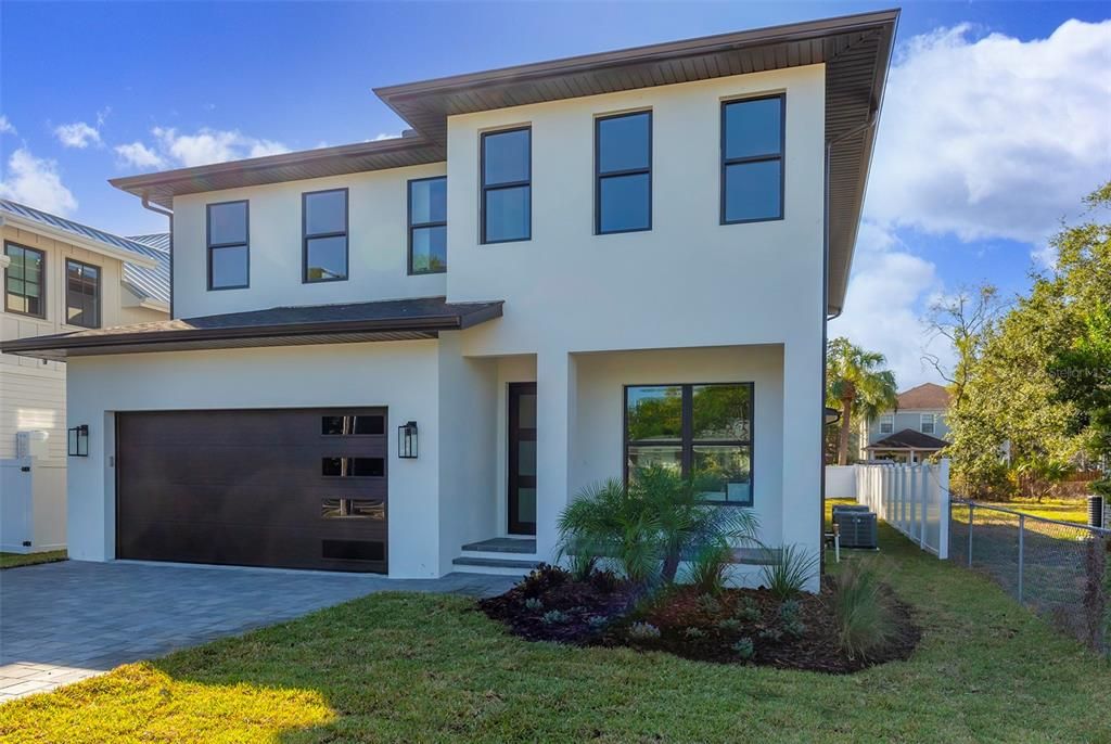 Recently Sold: $1,170,000 (4 beds, 3 baths, 3077 Square Feet)