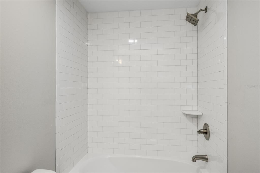 最近售出: $295,000 (3 贝兹, 2 浴室, 1381 平方英尺)