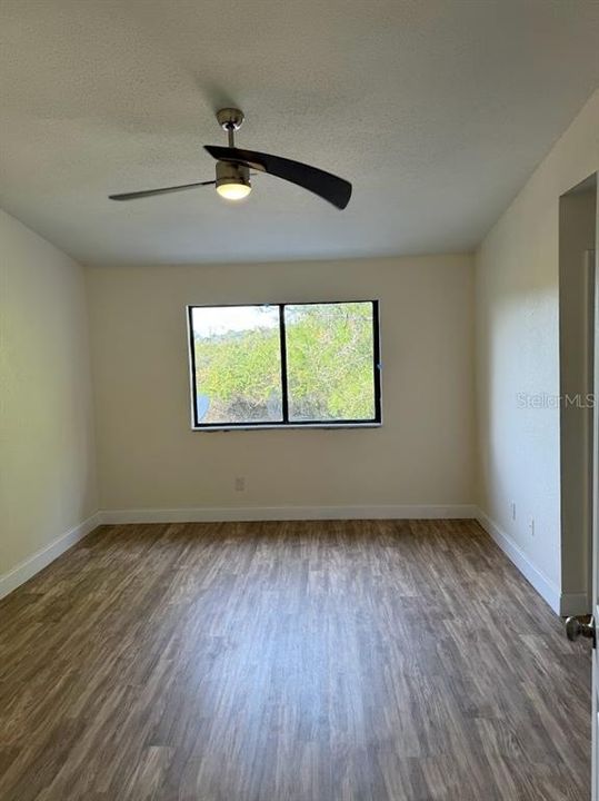 Active With Contract: $345,000 (3 beds, 2 baths, 1507 Square Feet)