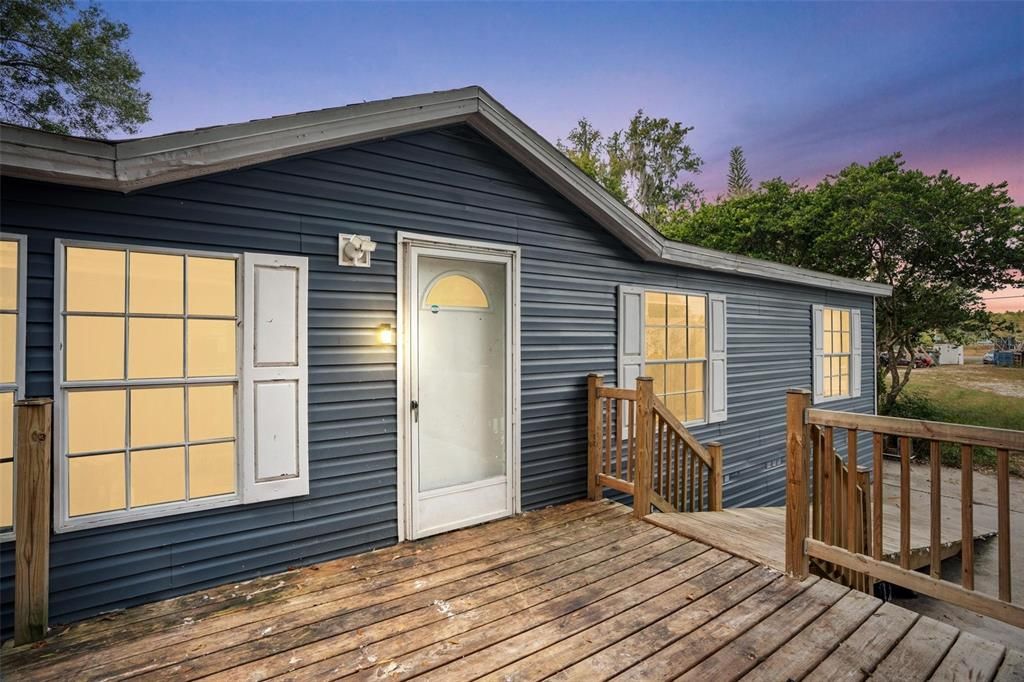 Vendido Recientemente: $275,000 (4 camas, 2 baños, 1352 Pies cuadrados)