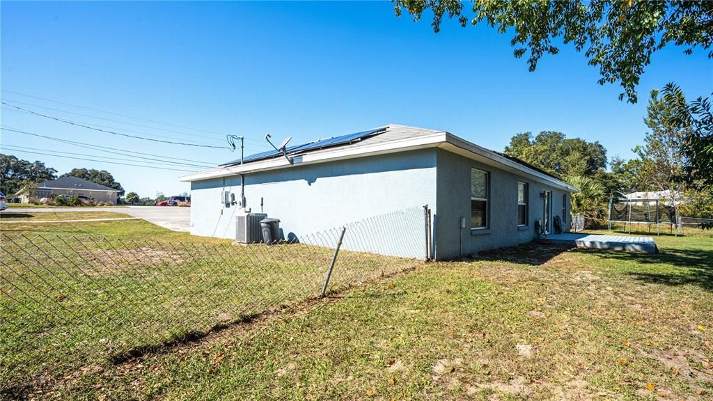 Active With Contract: $200,000 (3 beds, 2 baths, 1362 Square Feet)