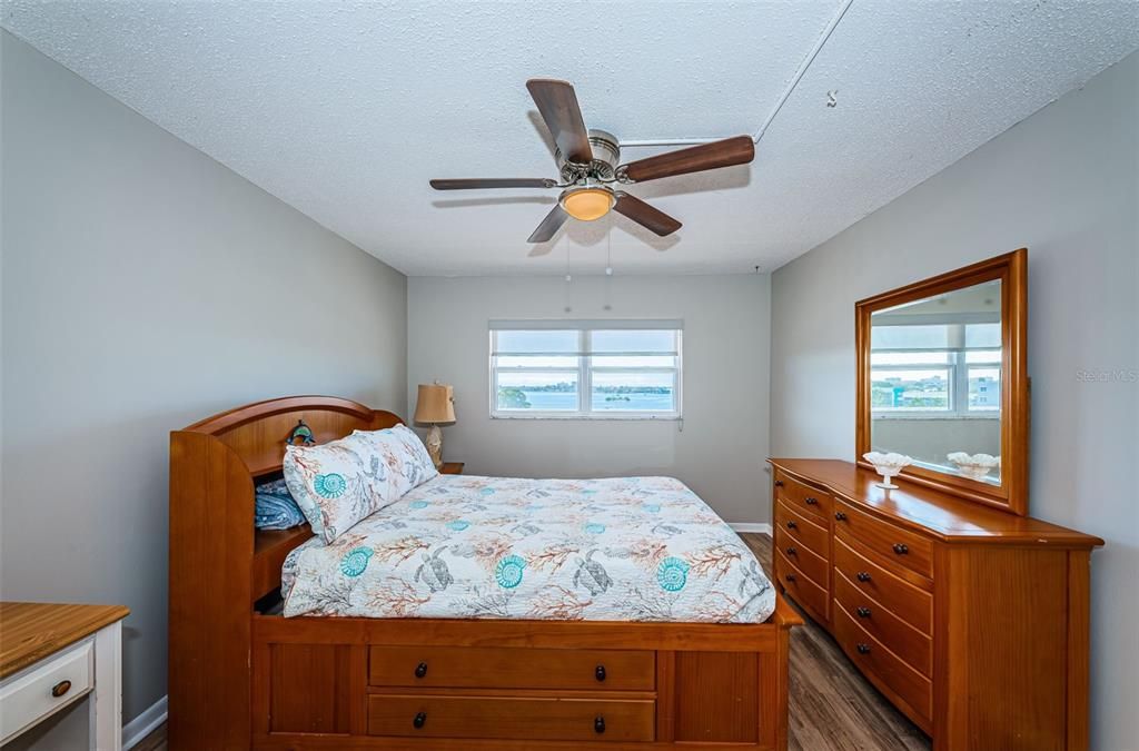 Guest bedroom - furniture is optional