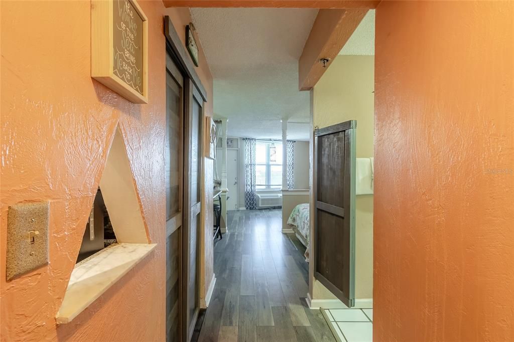 For Sale: $159,000 (1 beds, 1 baths, 343 Square Feet)