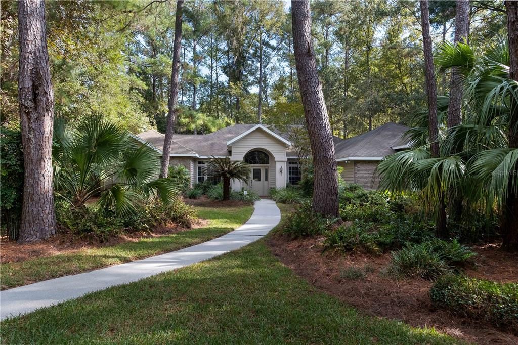 Recently Sold: $650,000 (4 beds, 3 baths, 2908 Square Feet)