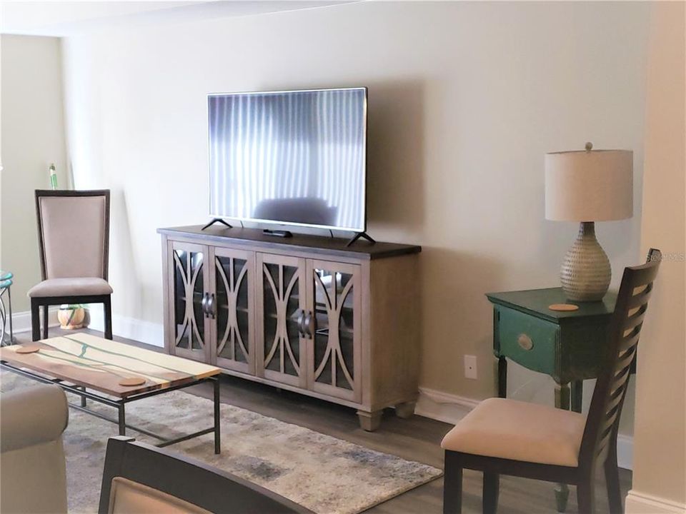 For Rent: $3,800 (2 beds, 2 baths, 1298 Square Feet)