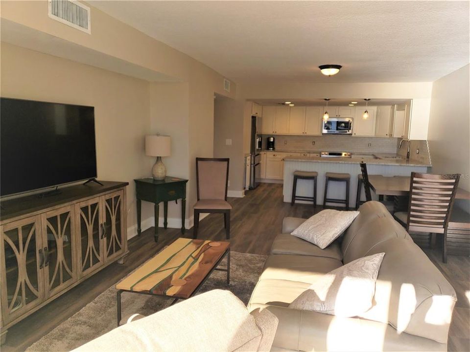 For Rent: $3,800 (2 beds, 2 baths, 1298 Square Feet)