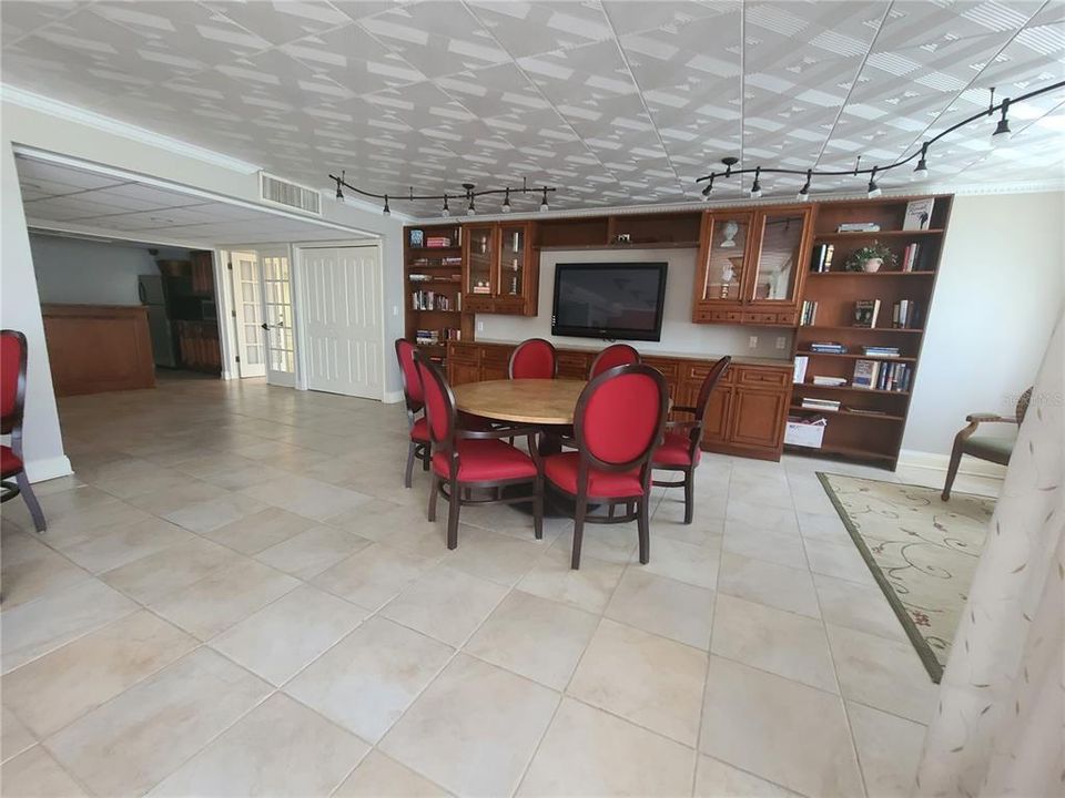 For Rent: $3,800 (2 beds, 2 baths, 1298 Square Feet)