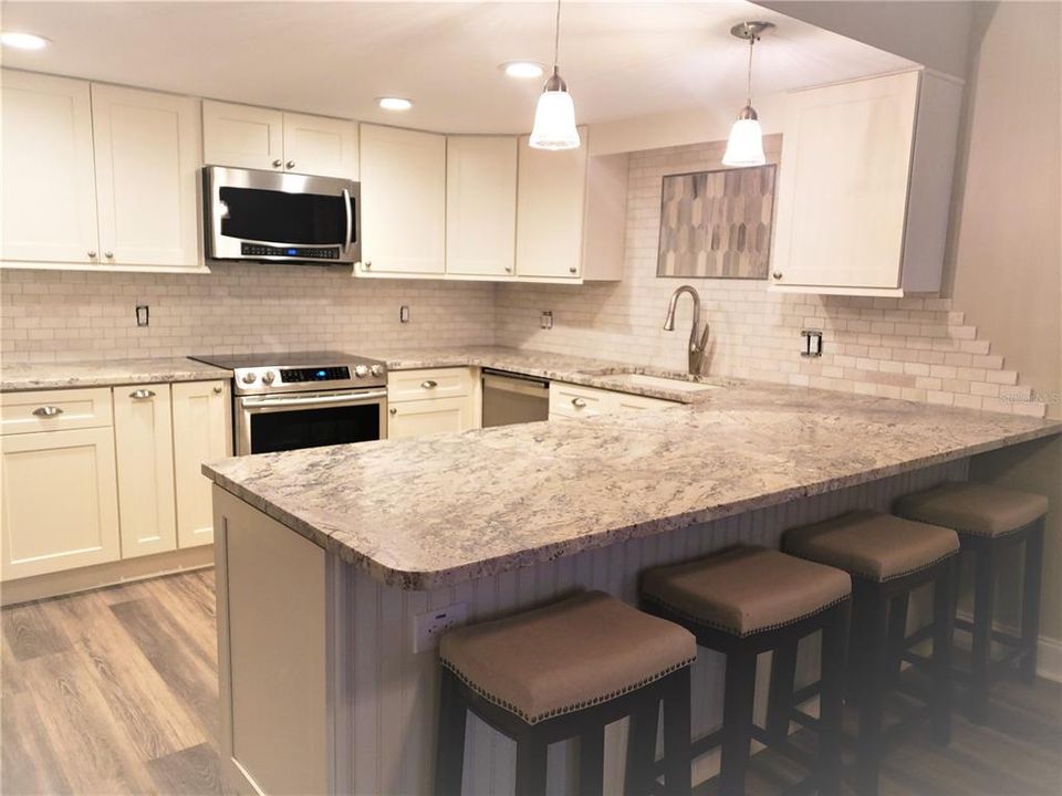 For Rent: $3,800 (2 beds, 2 baths, 1298 Square Feet)