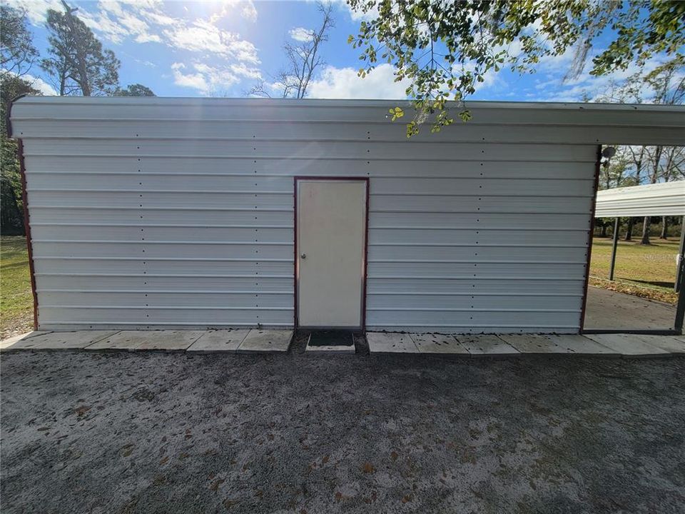 20'x25' garage utility building exterior