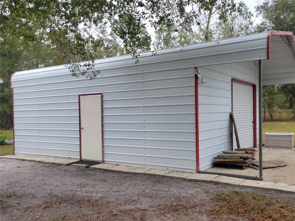 20'x25' garage utility building exterior