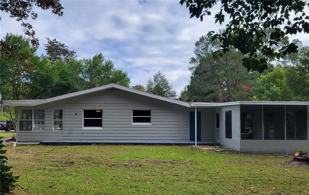 Right side and back porch