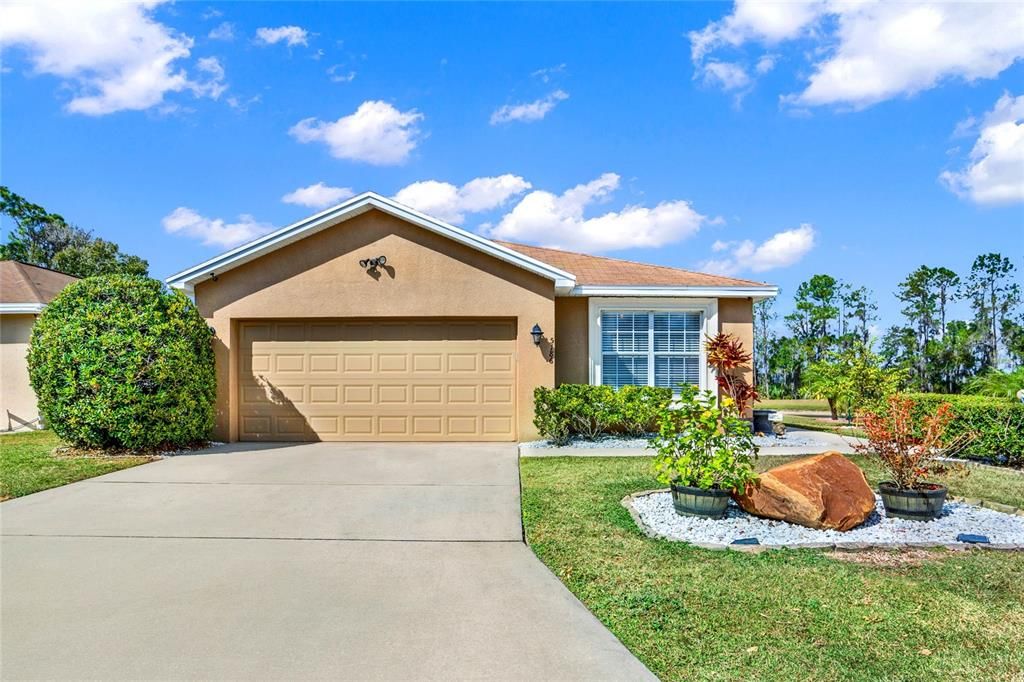 Recently Sold: $334,900 (3 beds, 2 baths, 1469 Square Feet)