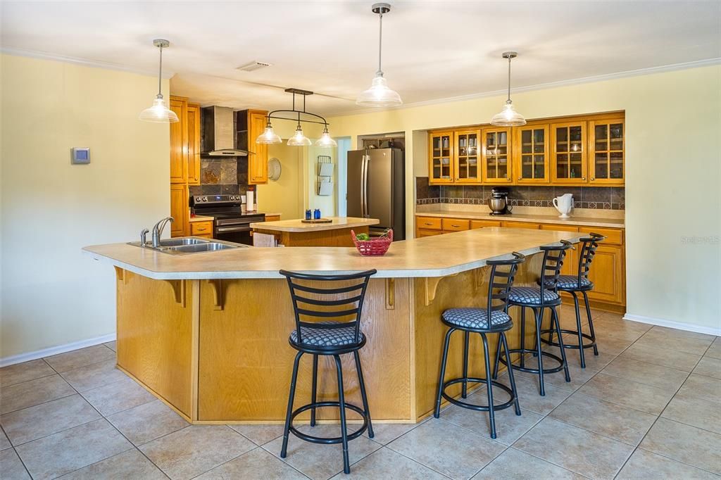 Recently Sold: $398,000 (4 beds, 3 baths, 2747.5 Square Feet)