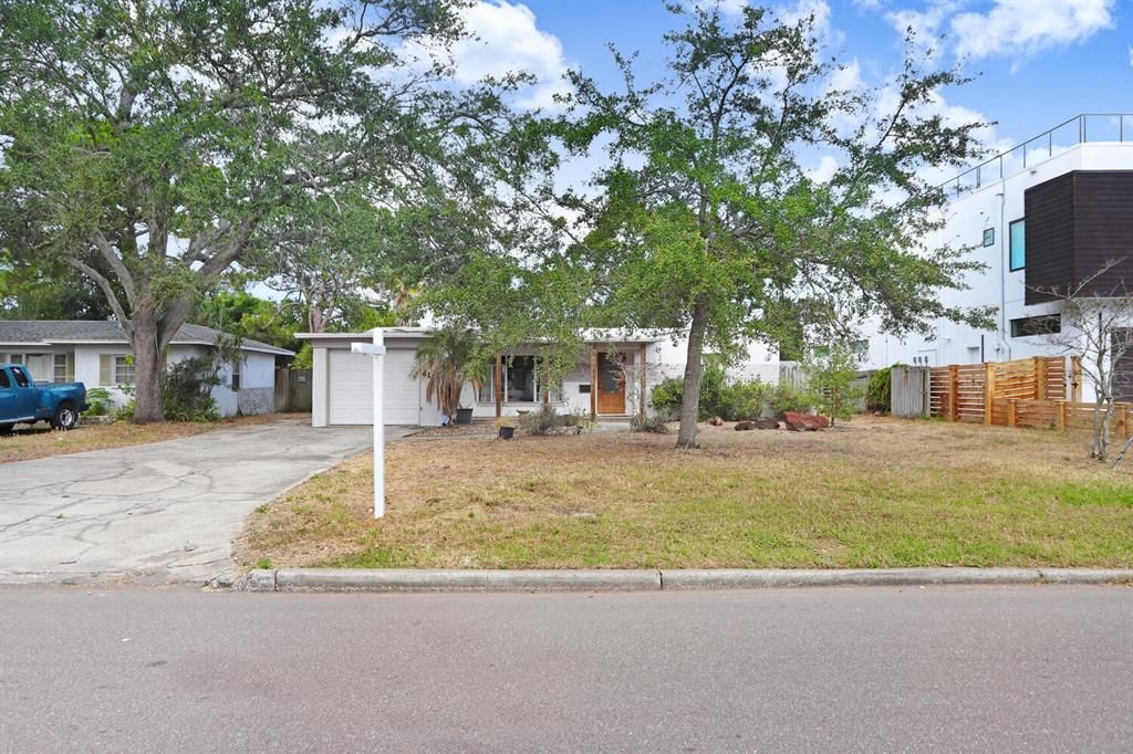 Recently Sold: $425,000 (0.20 acres)