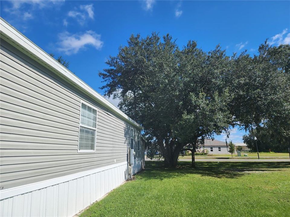 For Sale: $270,000 (3 beds, 2 baths, 1402 Square Feet)