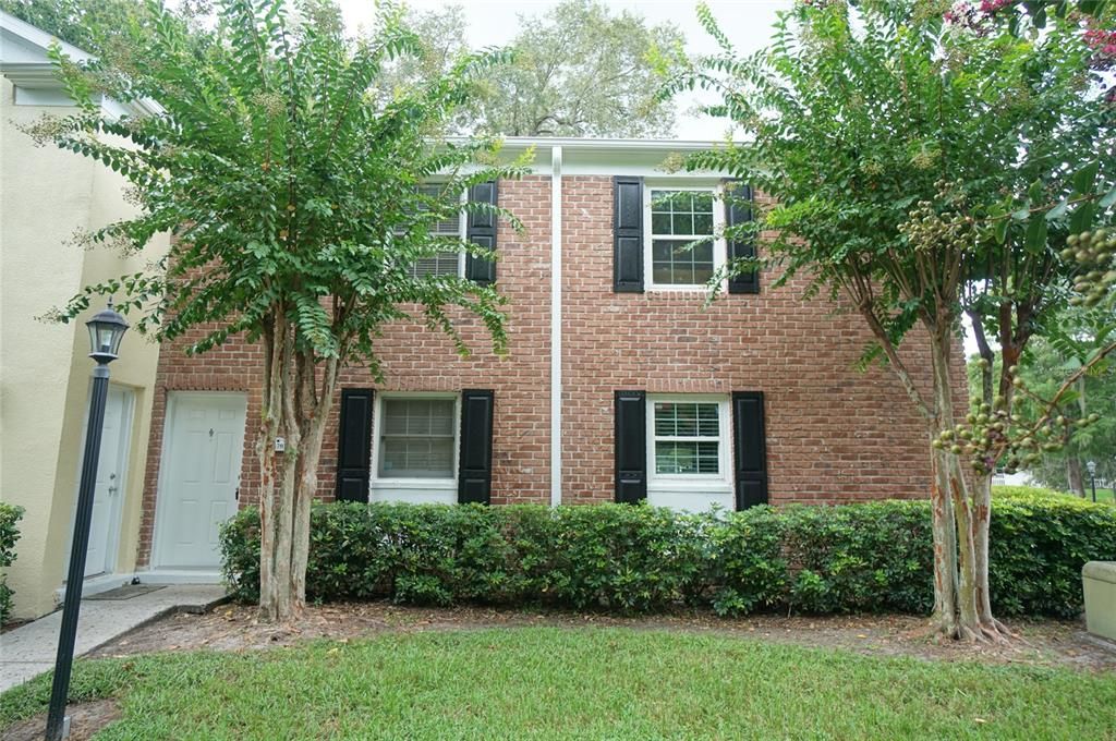 Recently Sold: $180,000 (2 beds, 1 baths, 928 Square Feet)