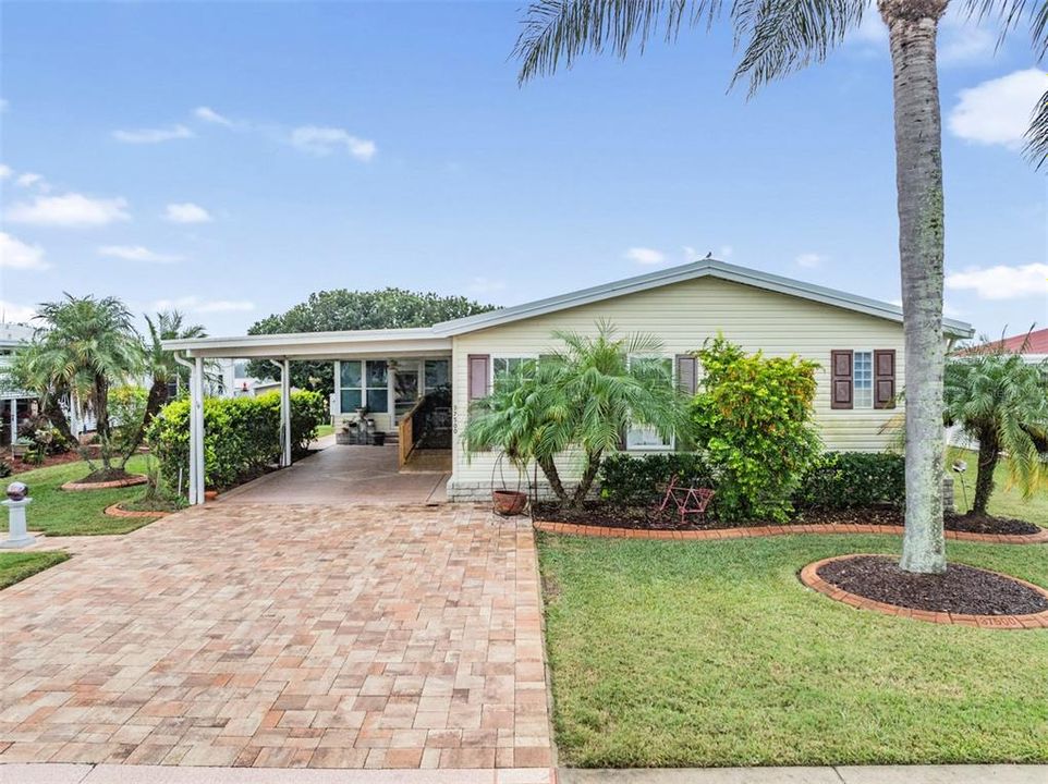 Recently Sold: $310,000 (3 beds, 2 baths, 1871 Square Feet)