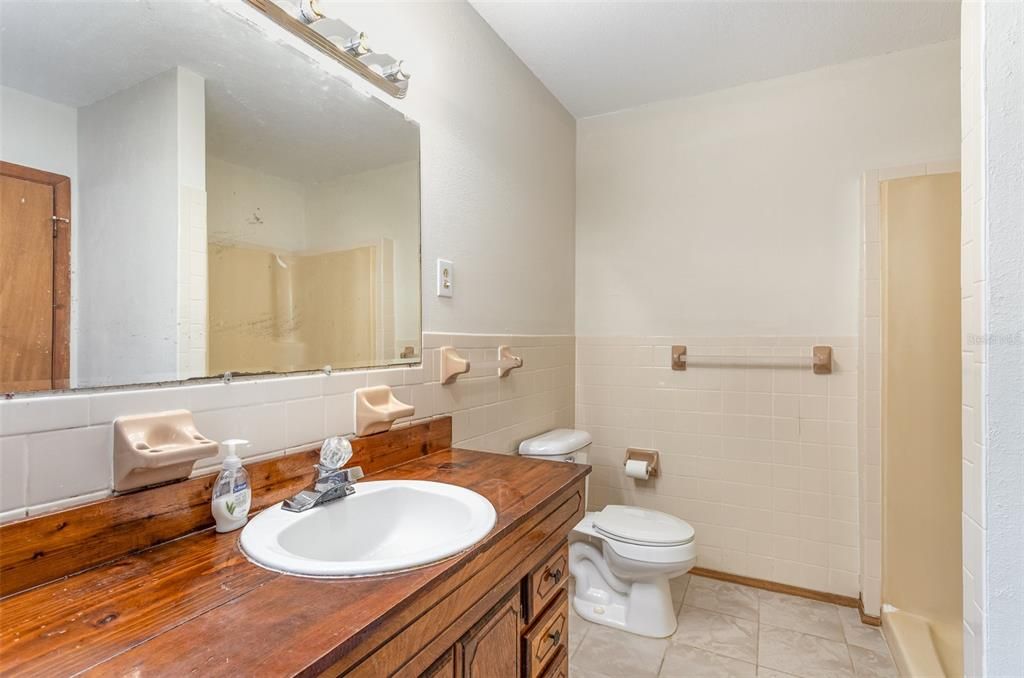 最近售出: $225,000 (2 贝兹, 2 浴室, 1236 平方英尺)