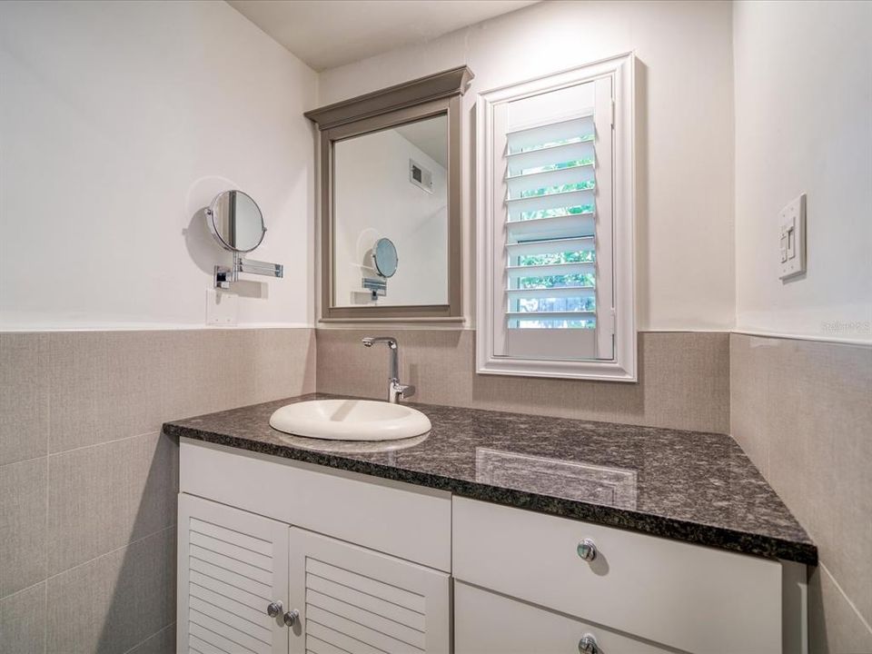 Active With Contract: $1,140,000 (3 beds, 3 baths, 2288 Square Feet)