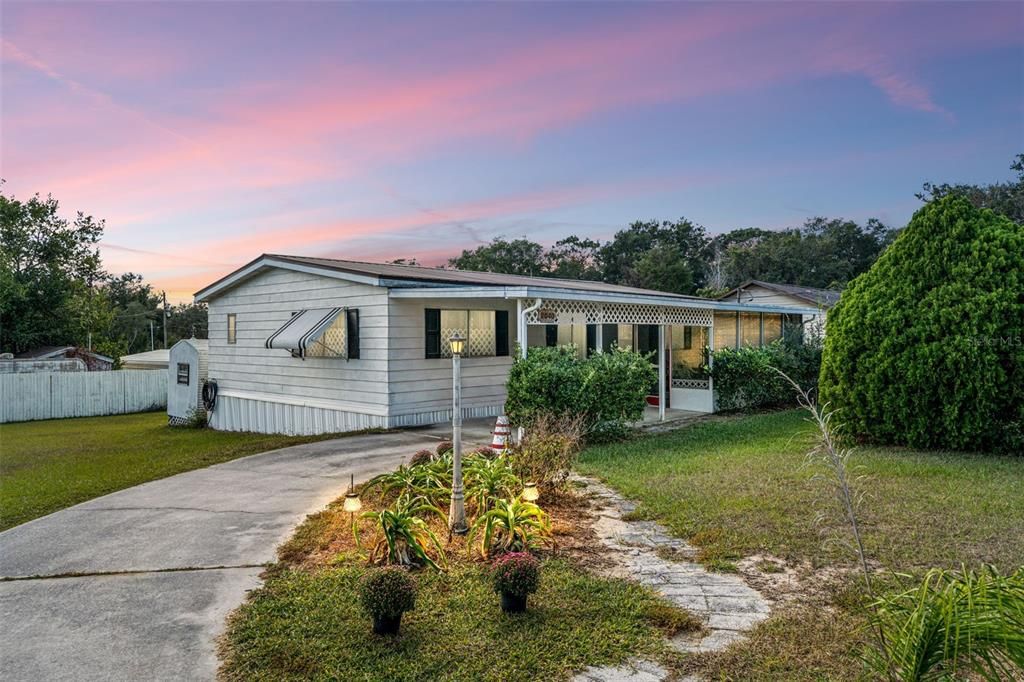 Recently Sold: $149,900 (2 beds, 2 baths, 1040 Square Feet)