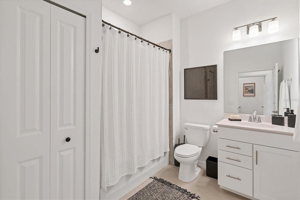 For Rent: $4,000 (3 beds, 2 baths, 2110 Square Feet)