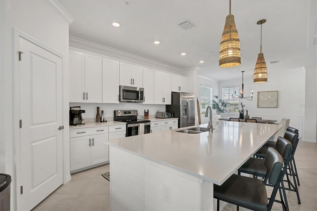 For Rent: $4,000 (3 beds, 2 baths, 2110 Square Feet)