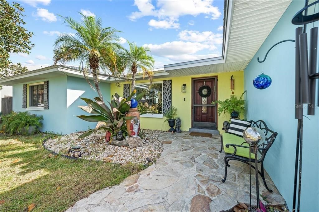 For Sale: $639,500 (3 beds, 2 baths, 1563 Square Feet)