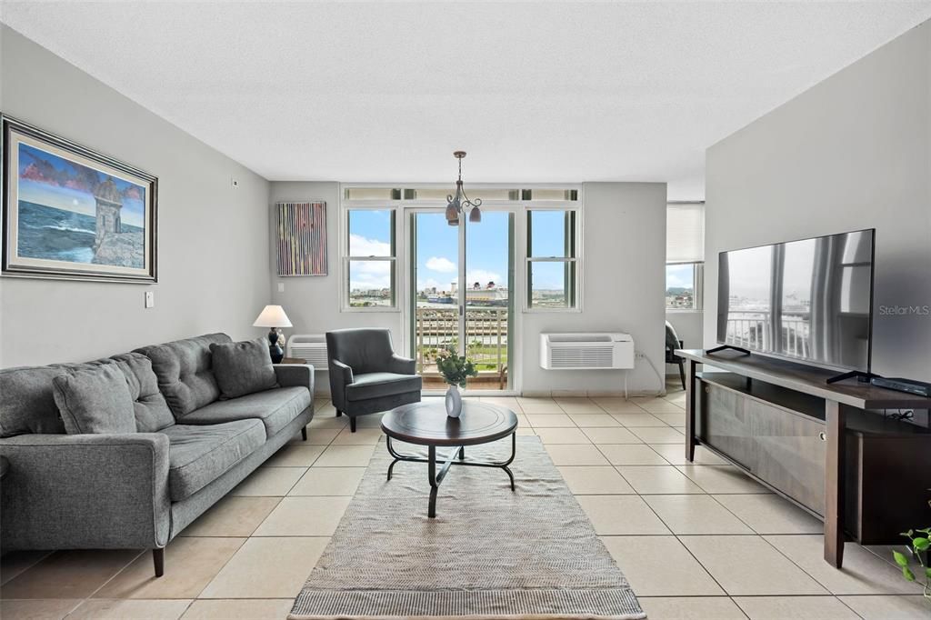 Recently Sold: $760,000 (3 beds, 2 baths, 1646 Square Feet)