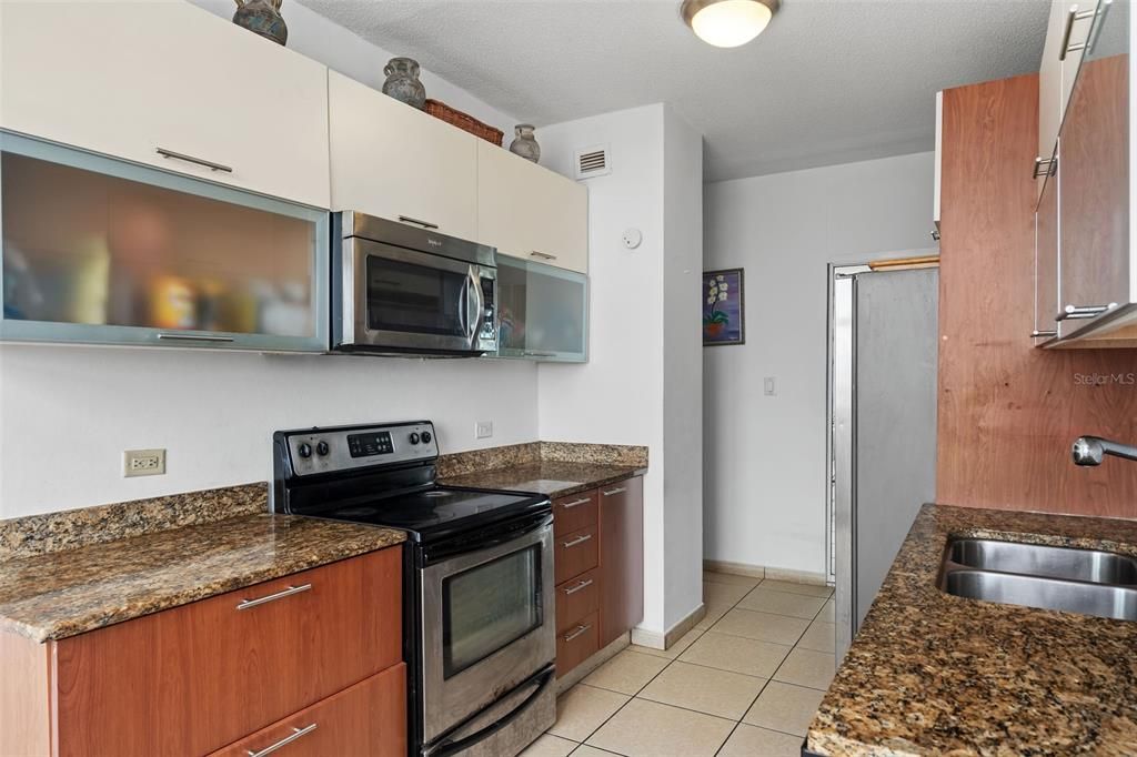 Vendido Recientemente: $760,000 (3 camas, 2 baños, 1646 Pies cuadrados)