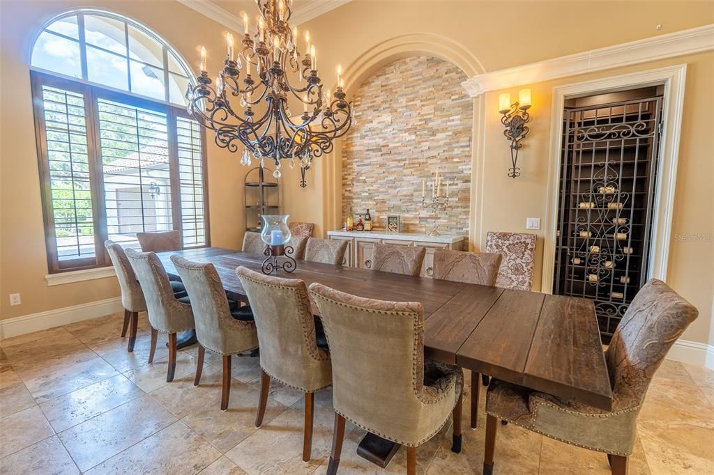 Recently Sold: $2,200,000 (5 beds, 4 baths, 5871 Square Feet)