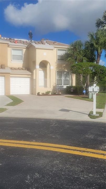 Recently Sold: $539,000 (3 beds, 2 baths, 1628 Square Feet)
