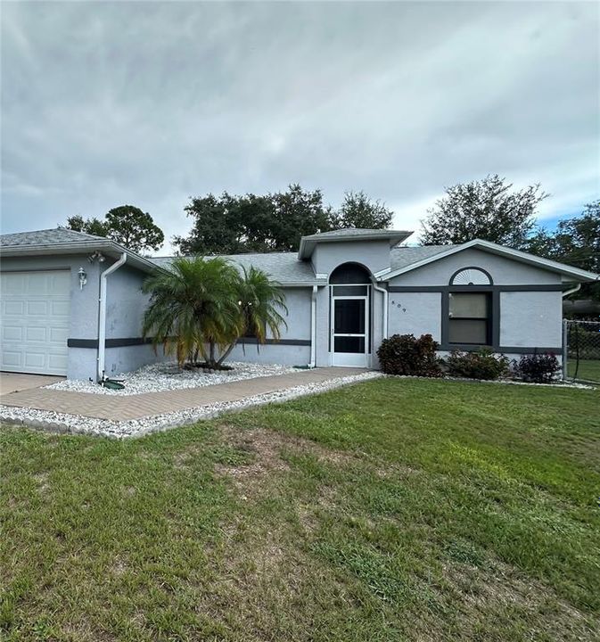 Recently Sold: $235,000 (3 beds, 2 baths, 1366 Square Feet)