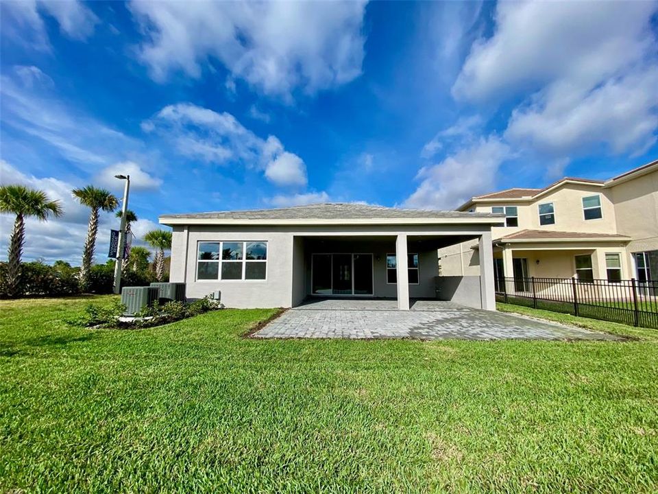 Recently Sold: $844,012 (5 beds, 5 baths, 3307 Square Feet)