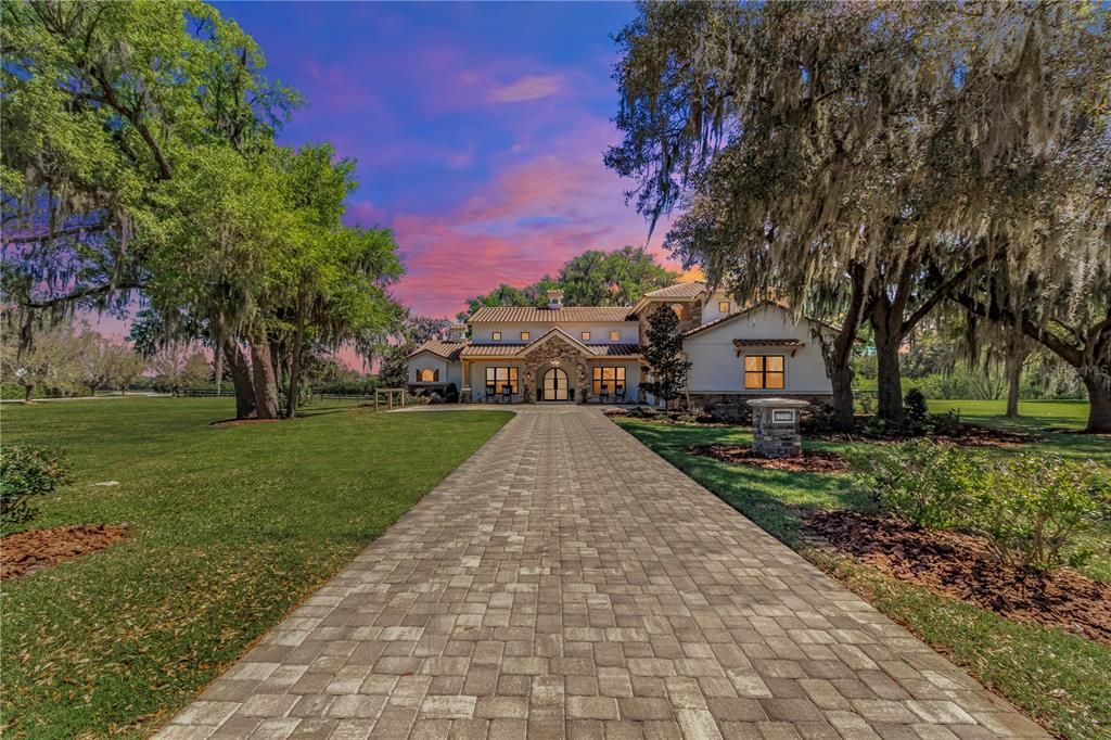 Recently Sold: $1,990,000 (5 beds, 4 baths, 4765 Square Feet)
