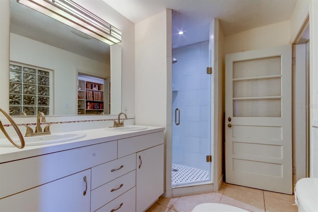 Недавно арендовано: $3,000 (2 спален, 2 ванн, 1656 Квадратных фут)