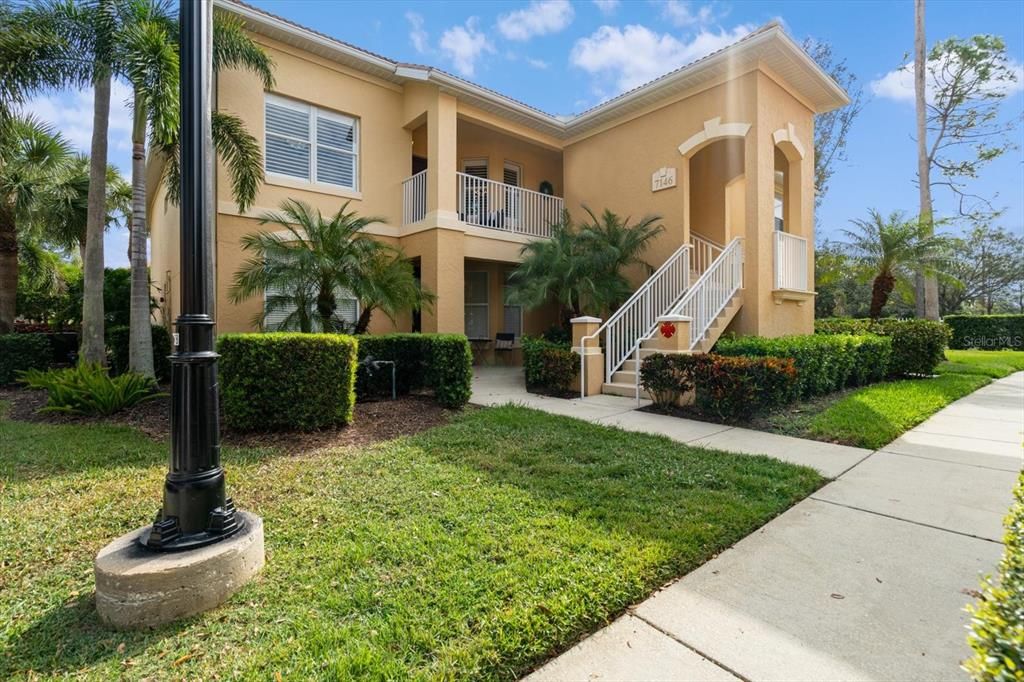 Recently Sold: $389,000 (2 beds, 2 baths, 1552 Square Feet)