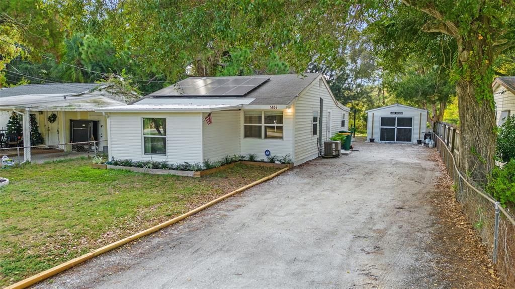 Recently Sold: $300,000 (2 beds, 2 baths, 924 Square Feet)